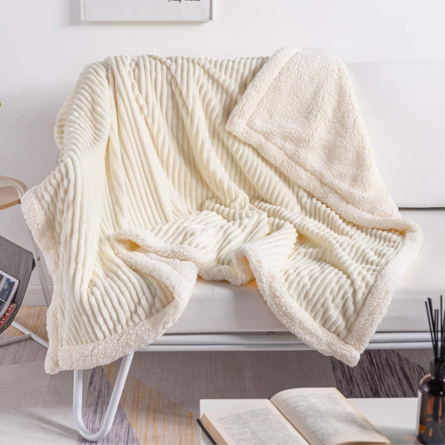 Here Are The 10 Best Throw Blankets On Amazon